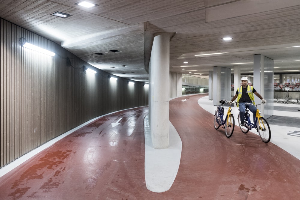 utrecht-biggest-underground-bike-parking-8.jpg